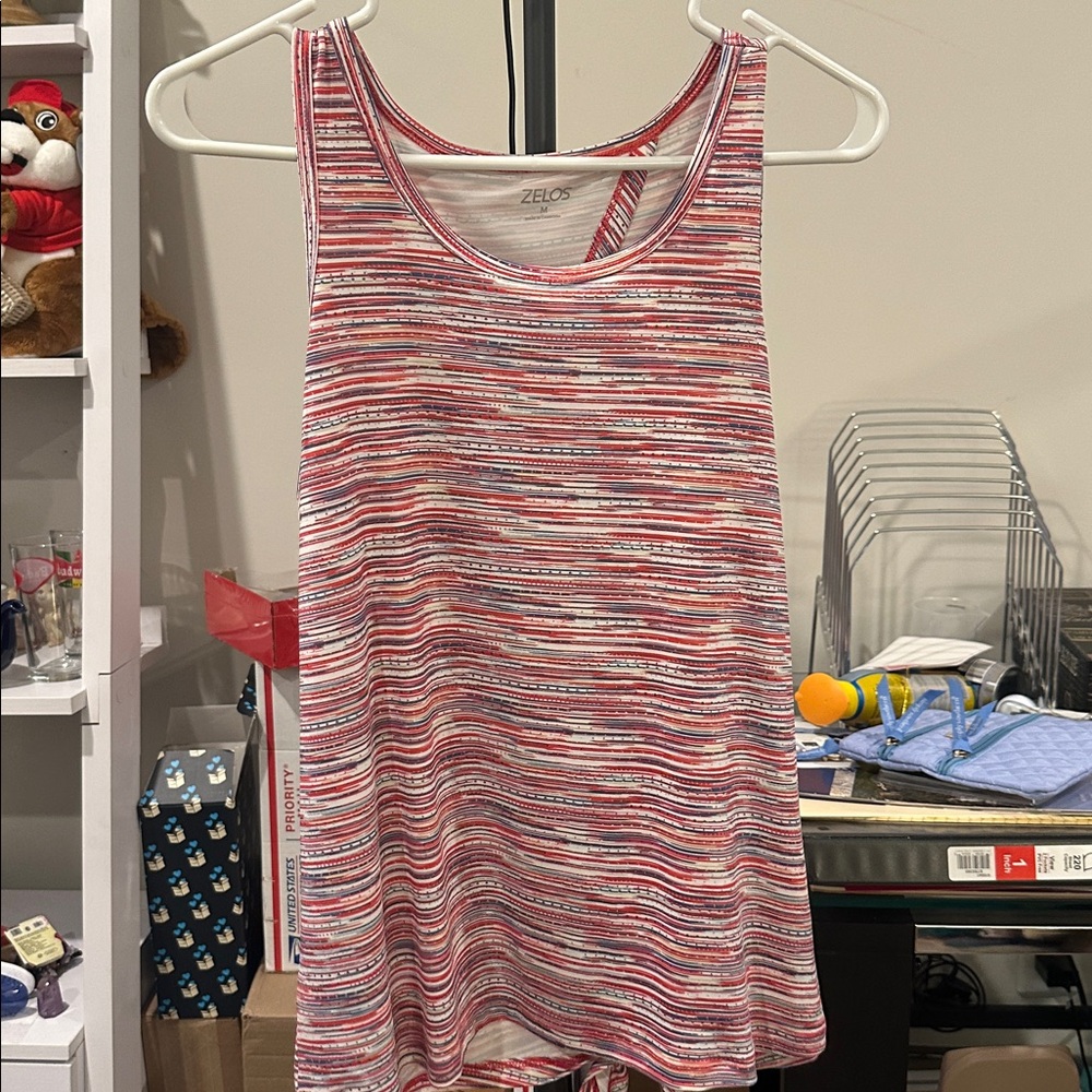 Zello Athletic Top